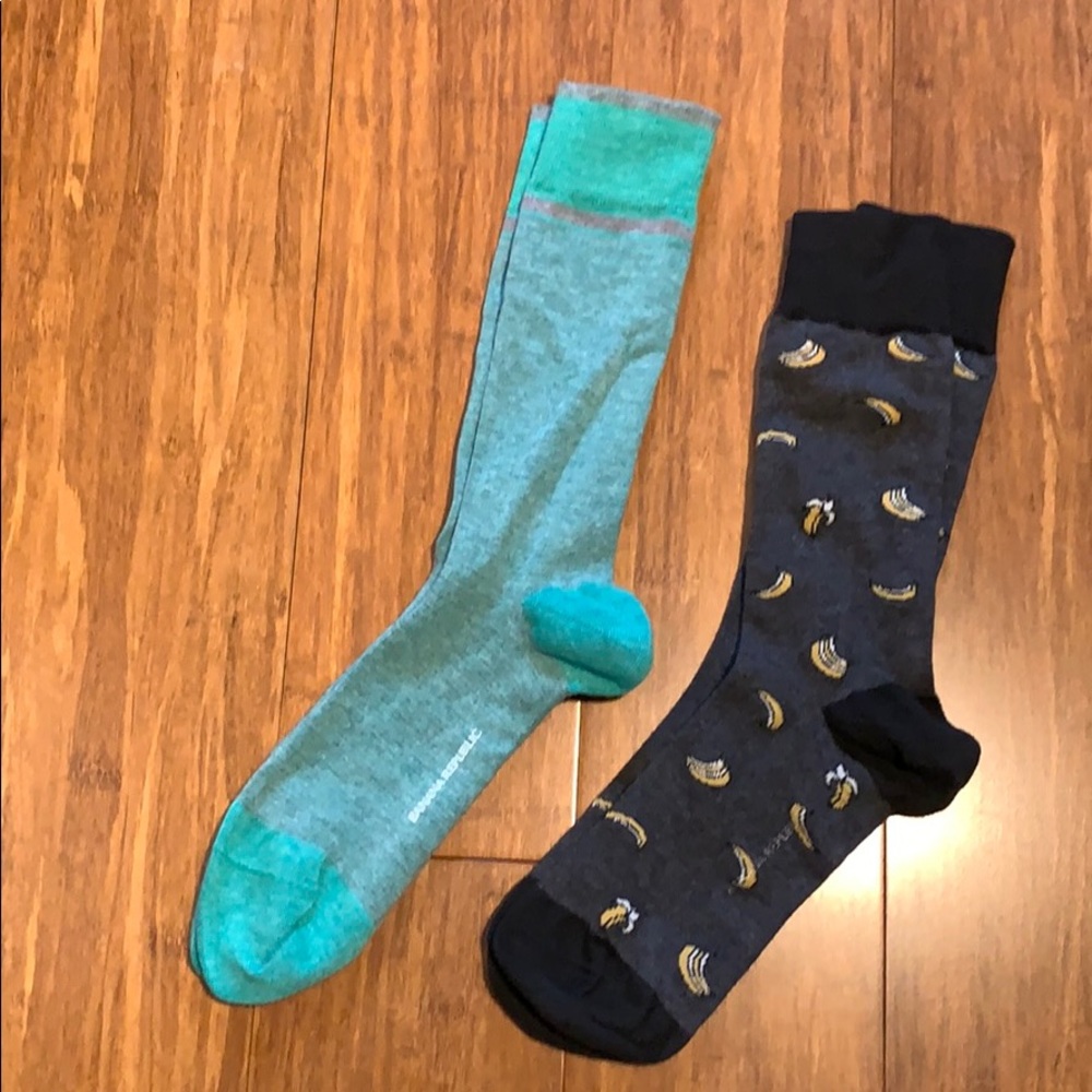 Two pairs of men’s Banana Republic socks